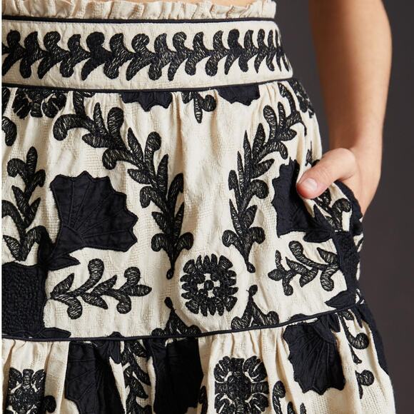 ANTHROPOLOGIE A-Line Flounce Mini Skirt Emobroidered Floral Black Tan Women's S - Picture 4 of 16